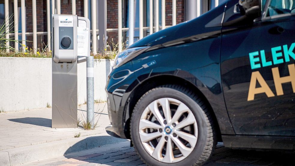 Eine Ladestation für Elektroautos auf Borkum. Foto: Sina Schuldt/dpa