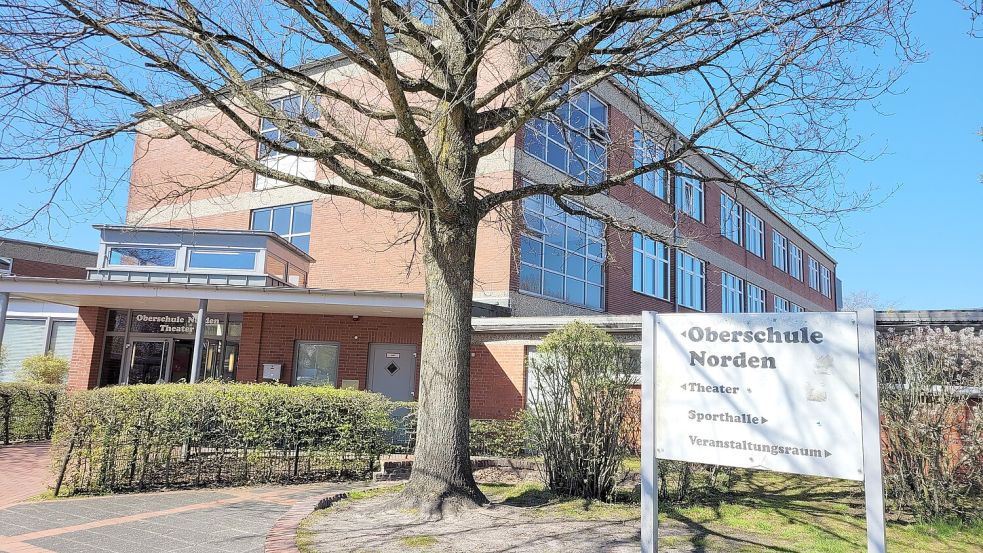 Die Norder Oberschule ist bei Eltern nicht sehr beliebt. Trotzdem wird dort eine wichtige Arbeit gemacht, sagt Bürgermeister Florian Eiben, der auf die Oberschule nicht verzichten will. Foto: Rebecca Kresse