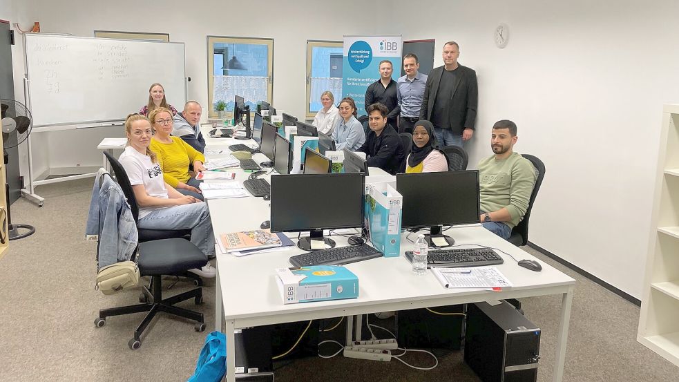 Die Geflüchteten haben bereits Deutschkenntnisse erworben und machen sich jetzt auf den Weg in eine berufliche Zukunft. Dabei helfen ihnen Jobcenter und IBB. Foto: privat