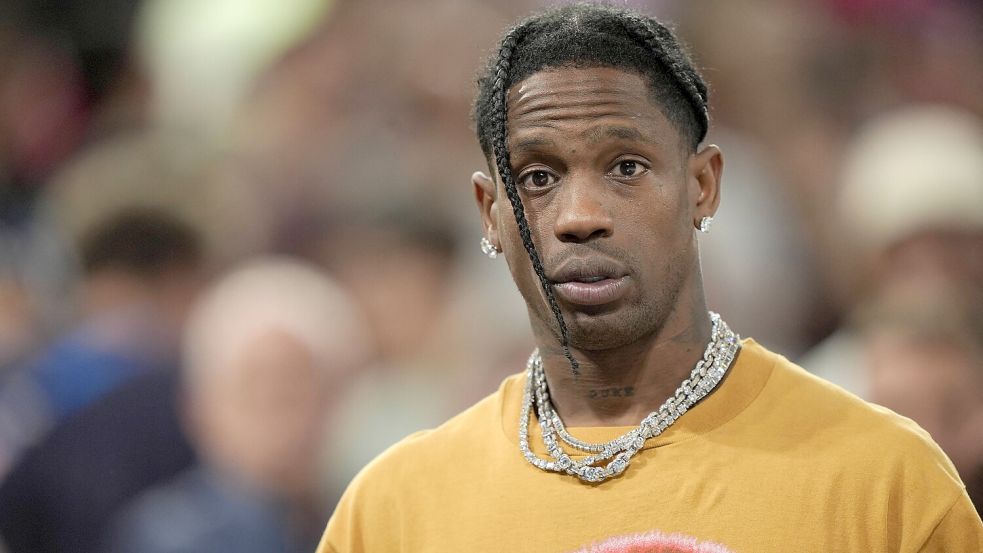 Paris 2024 - Travis Scott At Men s Basketball France v Germany Travis Scott during a Men s basketball semifinals match b Foto: www.imago-images.de