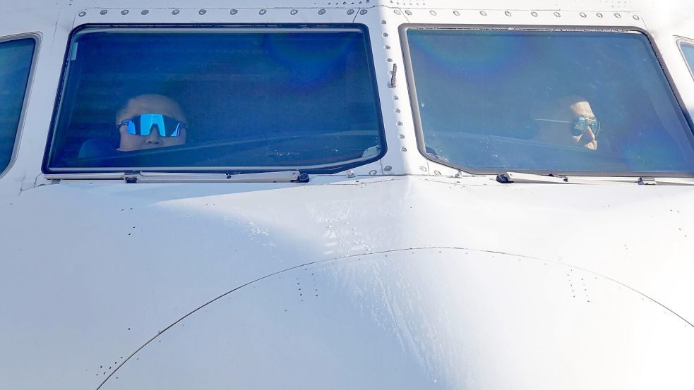 Hat man in Zukunft nur noch ein Pilot im Cockpit? Darum ist eine Debatte entbrannt. Foto: IMAGO / CFOTO
