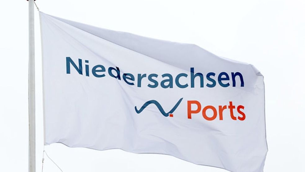 Im April wurde bekannt, dass gegen insgesamt sieben Mitarbeitende der Emder Stadtwerke, des Bau- und Entsorgungsbetriebs Emden (BEE) und des landeseigenen Hafenbetreibers Niedersachsen-Ports (N-Ports) ermittelt wird. Es geht um den Anfangsverdacht der Korruption. Symbolfoto: N-Ports