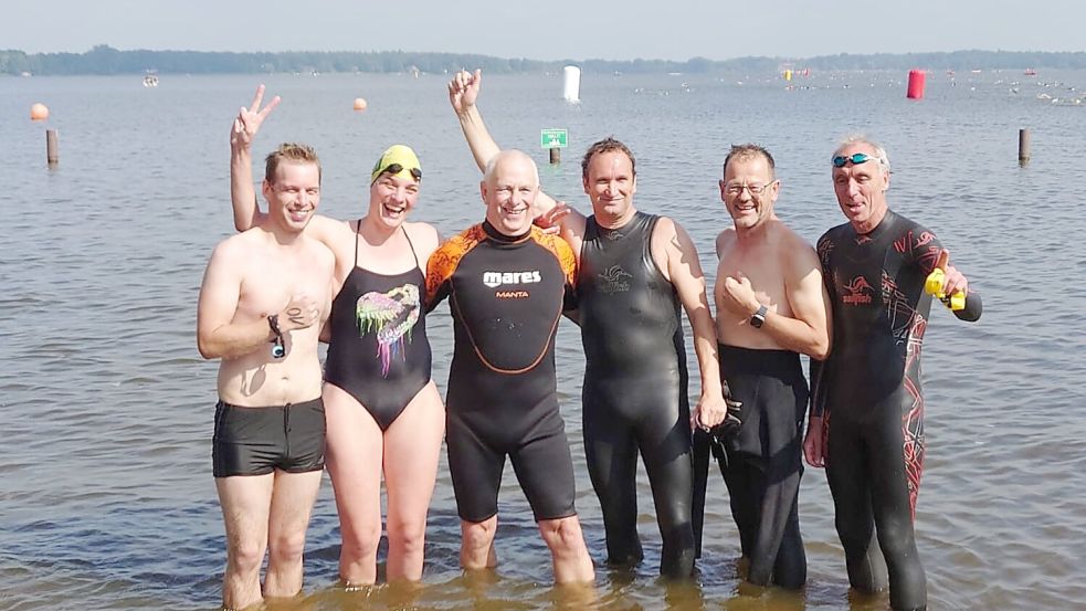 Das Bild zeigt die erfolgreichen Leeraner Schwimmer (von links): Timo Akkermann, Janneke Reudel, Gerhard Dreesmann, Thomas Exner, Werner Blüge und Harald Watzema.Foto: privat