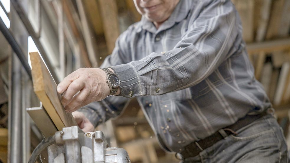 Immer mehr Rentner arbeiten im Ruhestand weiter. Foto: IMAGO/Marina Beilina