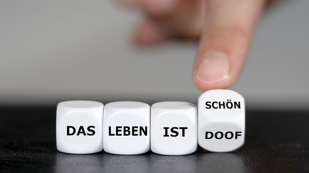 Das Wort „doof“ ist wieder da. Dabei meint es eigentlich nichts als generelle Ablehnung. Foto: IMAGO/Depositphotos