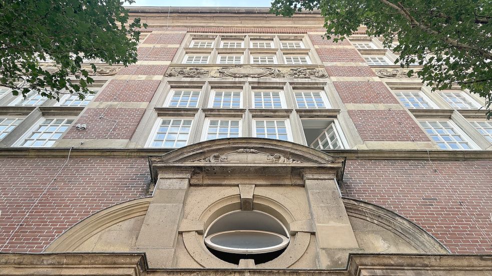 Ein Blick auf die Vorderseite des alten Telegrafenamts von der Osterstraße aus. Fotos: Hanssen