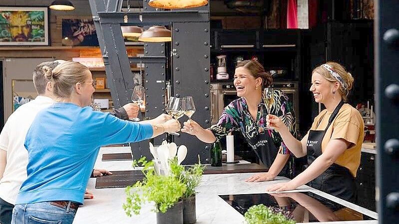 Die Jury und die Duell-Gegnerinnen sind sich einig: es war ein gelungener Wettbewerb. Foto: ZDF/Claudia Timmann