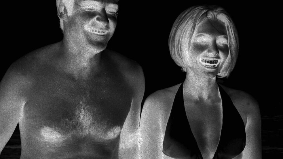 Die Hauptdarsteller Ruth Gassmann und Oswalt Kolle bringen den revolutionären Aufklärungsfilm 1967 in die Kinos. Foto: dpa