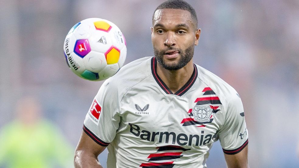 Nationalspieler Jonathan Tah wird wohl auch in der kommenden Saison für Bayer Leverkusen auflaufen. Foto: David Inderlied/dpa