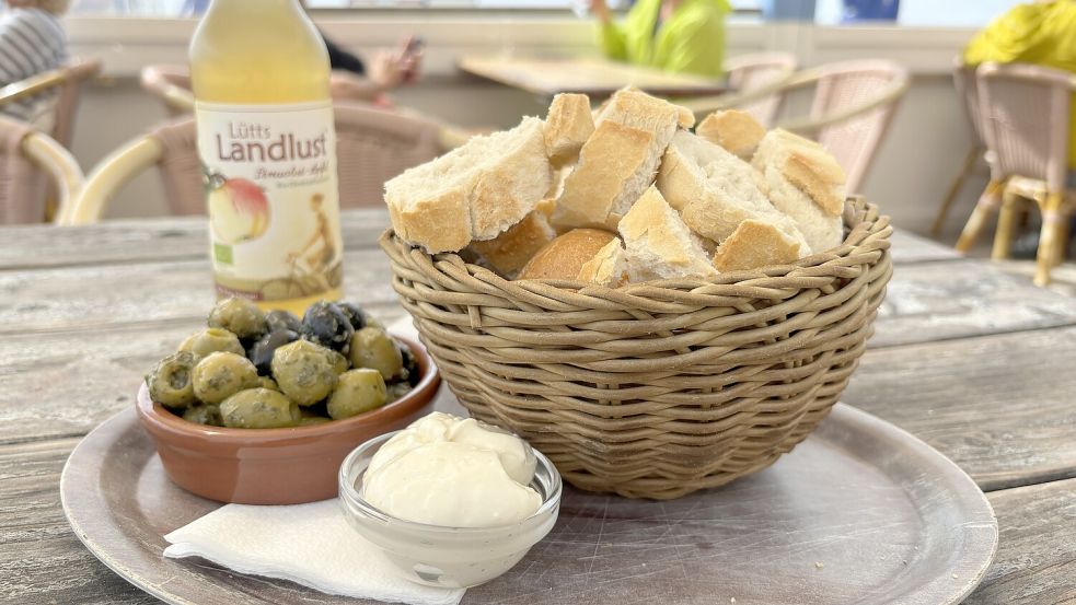 Eine vegetarische Tapas-Platte gab es nicht – also musste eine Alternative her. Foto: Pentzlin