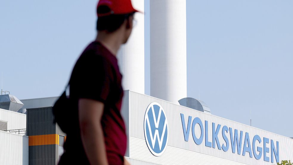 Welche Gehaltsstufen gibt es im VW-Haustarif und mit welchen Zusatzleistungen dürfen Mitarbeiter rechnen? Foto: dpa/Hendrik Schmidt