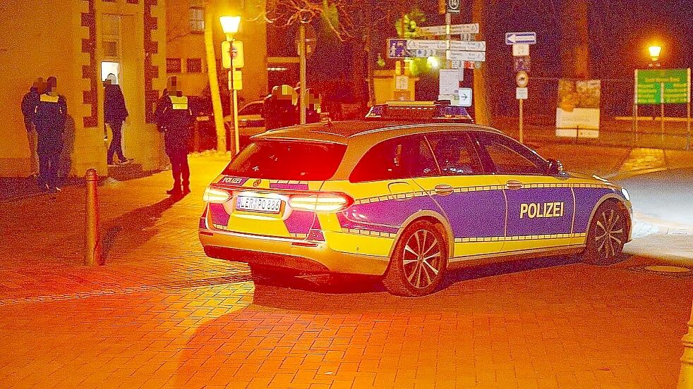 Blaulicht in Weener: Am 27. Januar starb ein Mann an seinen Verletzungen. Foto: Wolters/Archiv