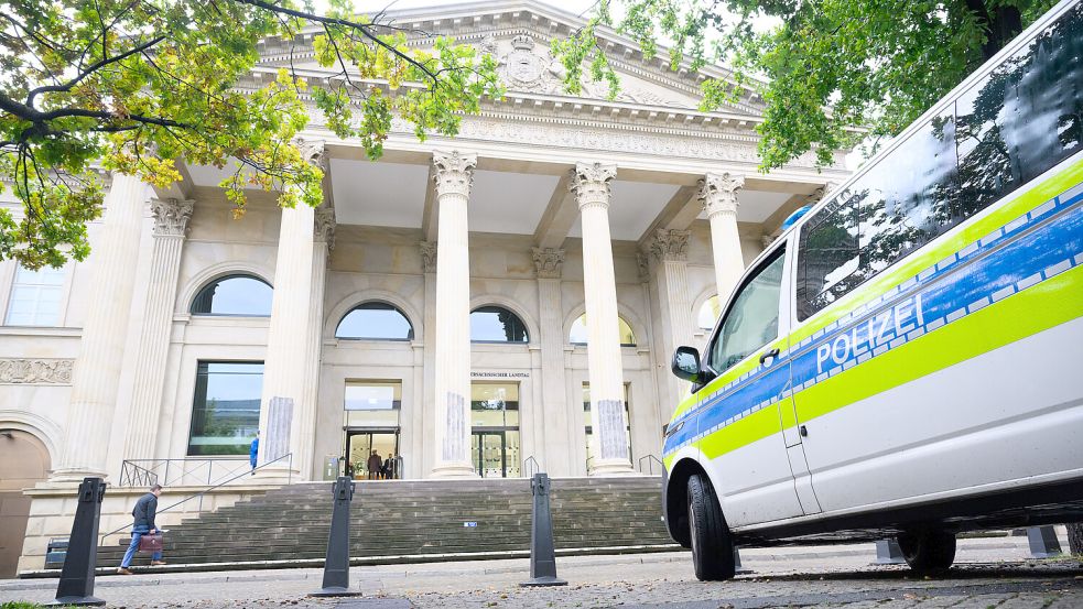 Wie kann der Landtag in Hannover künftig besser geschützt werden? Foto: dpa/Julian Stratenschulte