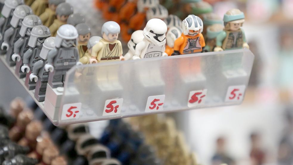 Viele Lego-Star-Wars-Figuren befinden sich in der Top 10 der teuersten Lego-Minifiguren. Sie kosten weit mehr als 5 Euro. Foto: IMAGO/Karina Hessland