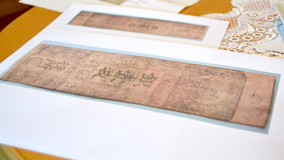Eine Kopie der Banknote hat Robert Scharf noch zu Hause. Foto: Eva van Loh