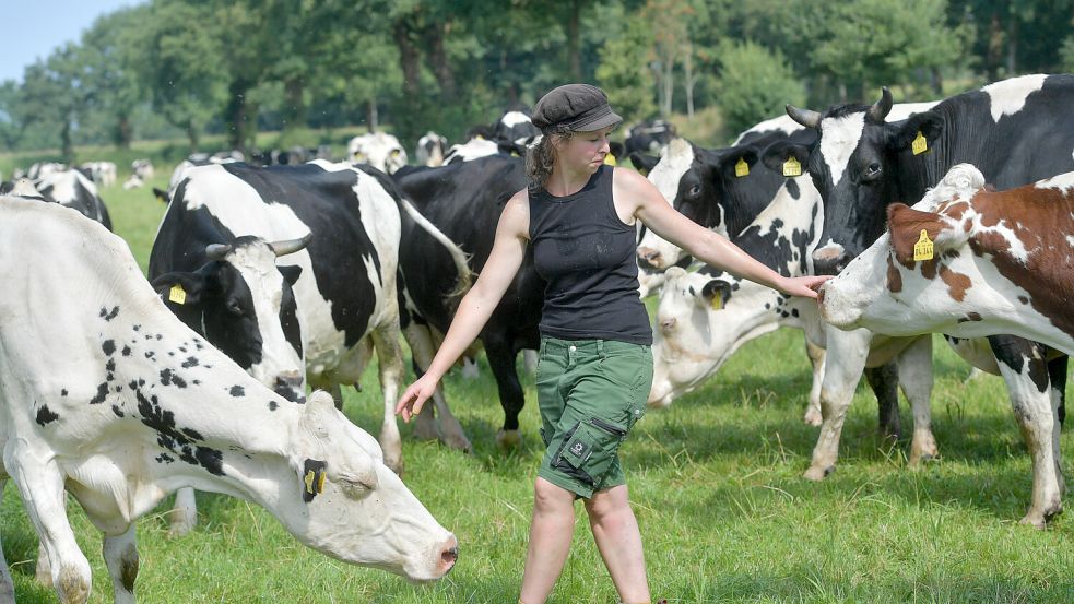 Maren Osterbuhr hat ihre Tiere im Blick. Foto: Ortgies