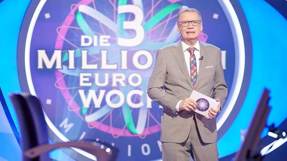 Günther Jauch moderiert die RTL-Quizshow „Wer wird Millionär?“ Foto: dpa/RTL/Stefan Gregorowius