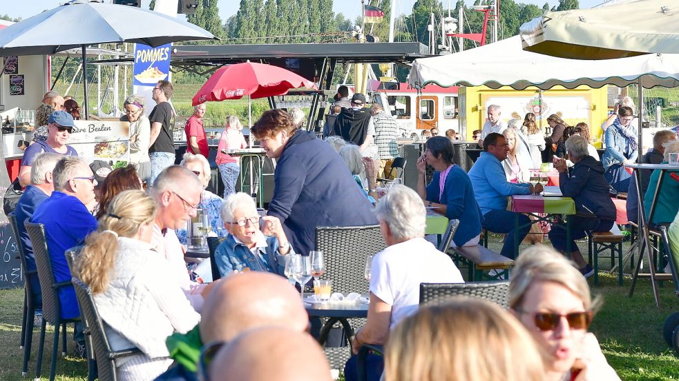 Auch beim Greetsieler Weinfest in diesem Sommer war viel los. Foto: Wagenaar/Archiv