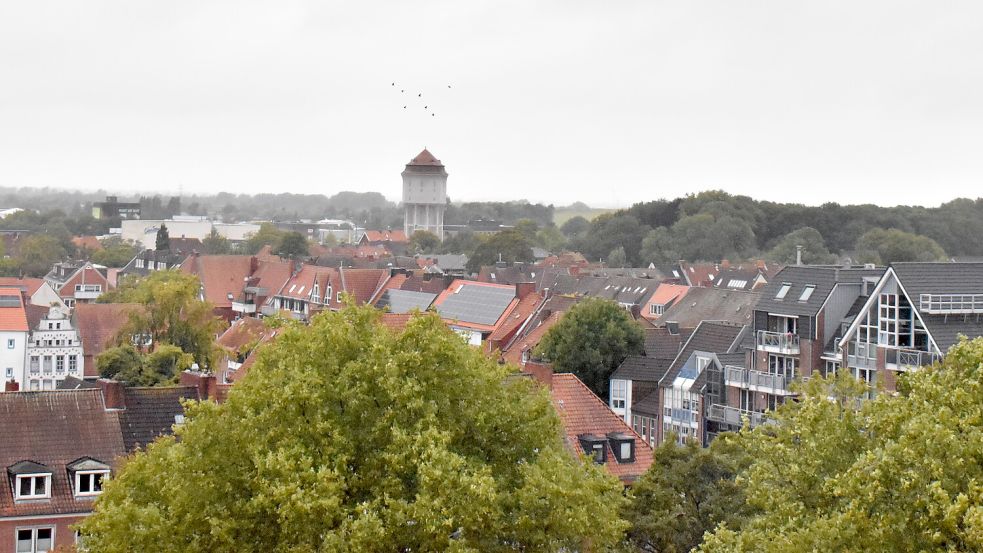 Der Blick vom Rathausturm über die Innenstadt: Immer mehr Wohnungen und Häuser können von Urlaubern gebucht werden.