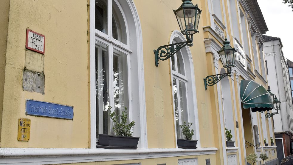 Es gibt mehr als 20 Hotels in Emden: Hier sieht man das Heerens-Hotel.