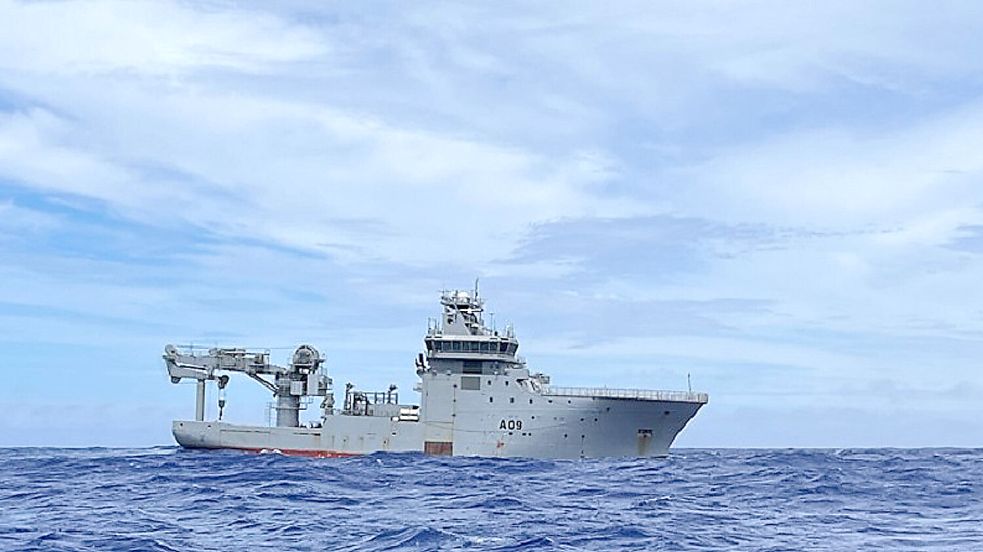 Das neuseeländische Marineschiff „Manawanui“ sank Anfang Oktober vor der Küste von Upolu. In der Folge kam es zu einer Debatte über Frauenfeindlichkeit. Foto: IMAGO/ZUMA Press
