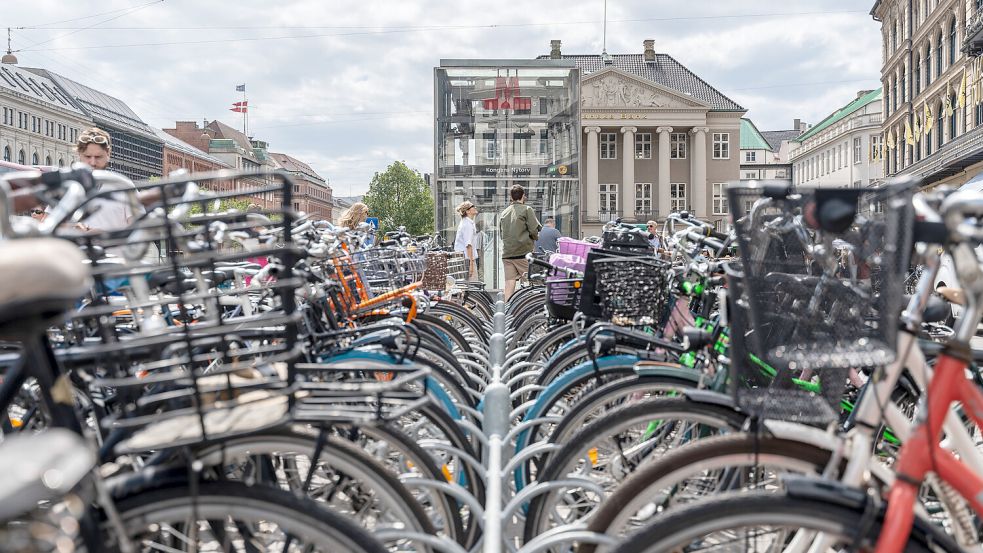 Die Realität hinter Kopenhagens Fahrradboom: Unfälle mit Verletzungen nehmen zu, die Klagen über Regelverstöße werden lauter. Foto: IMAGO/Bihlmayerfotografie