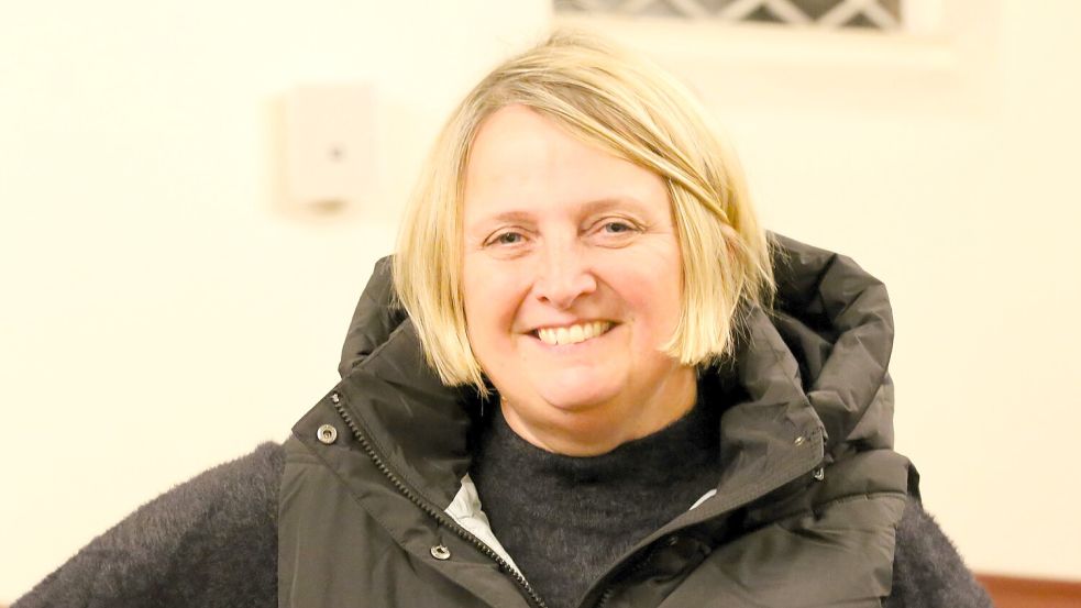 Andrea Henkelmann ist die Autorin des Stückes und spielt die Frau eines Walfängers – die Erzählerin. Foto: Böning
