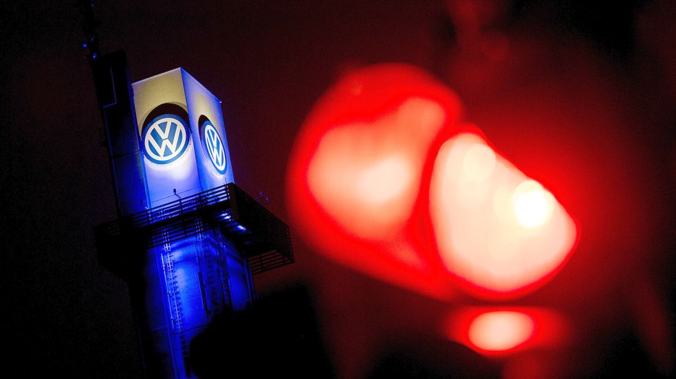 Beschäftigte in Angst: Bei Volkswagen drohen Tausende Stellen wegzufallen. Foto: dpa/Hauke-Christian Dittrich