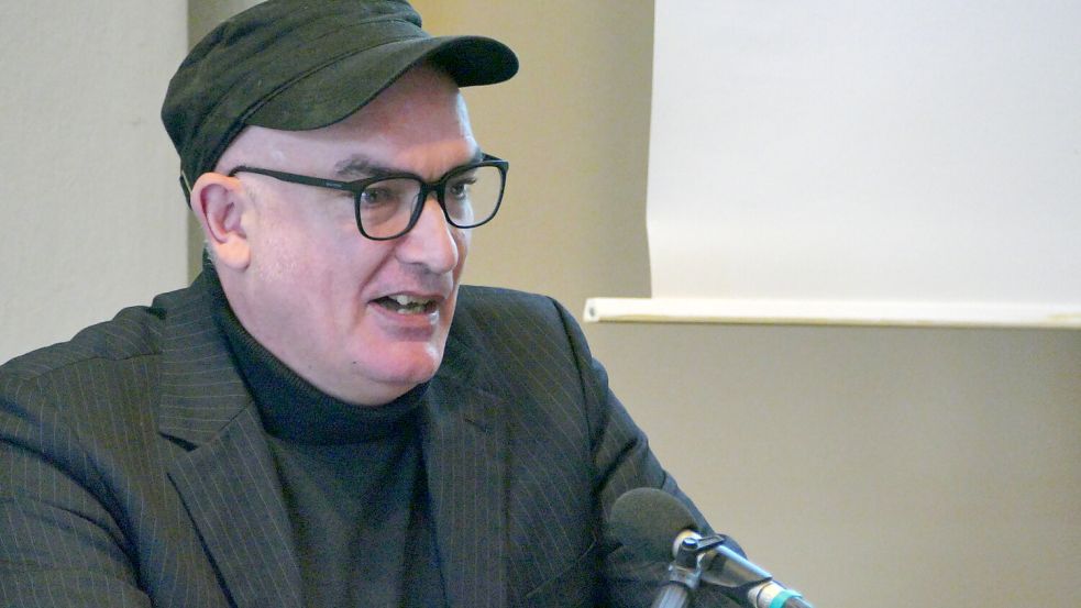 Der Journalist Matthias Süßen möchte das Angebot von frisia-judaica.de ausbauen. Foto: Jürgens