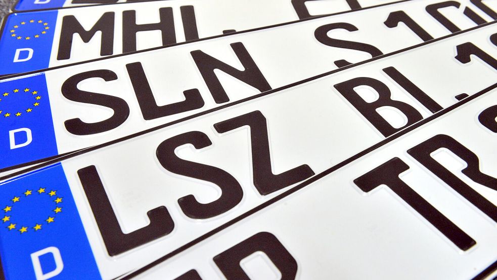 Ein eigenes Nummernschild kann auch einen Marketing-Effekt haben, sagt der Städte- und Gemeindebund Foto: dpa/Martin Schutt