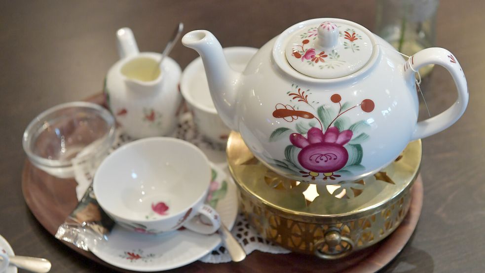 Das Geschirr mit der geschlossenen Teerose wird im Grand Café verwendet.