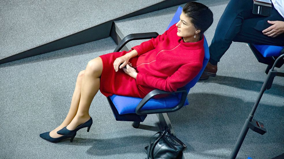 Muss um den Wiedereinzug ins Parlament bangen: BSW-Chefin Sahra Wagenknecht im Plenum des Bundestages. Foto: IMAGO/NurPhoto