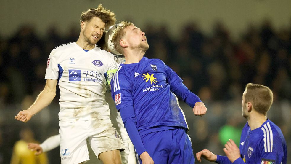 Marvin Eilerts (rechts) stand erstmals in dieser Saison in der Startelf und zeigte eine gute Leistung. Foto: Doden/Emden