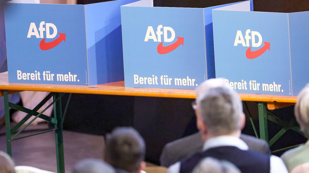 Die AfD Ostfriesland will am 15. Dezember 2024 in Westoverledingen sowohl ihre Delegierten für den Landesparteitag als auch ihre Bewerber für den Bundestagswahlkreis 24 küren. Symbolfoto: DPA/Archiv