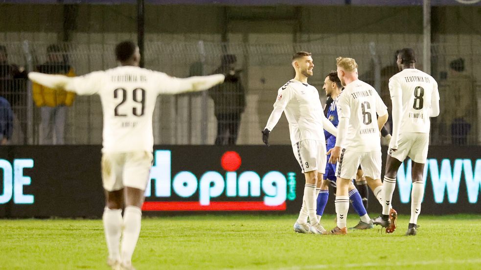 Zunächst sah vieles nach einem Sieg der Ottenser aus. Foto: Doden/Emden