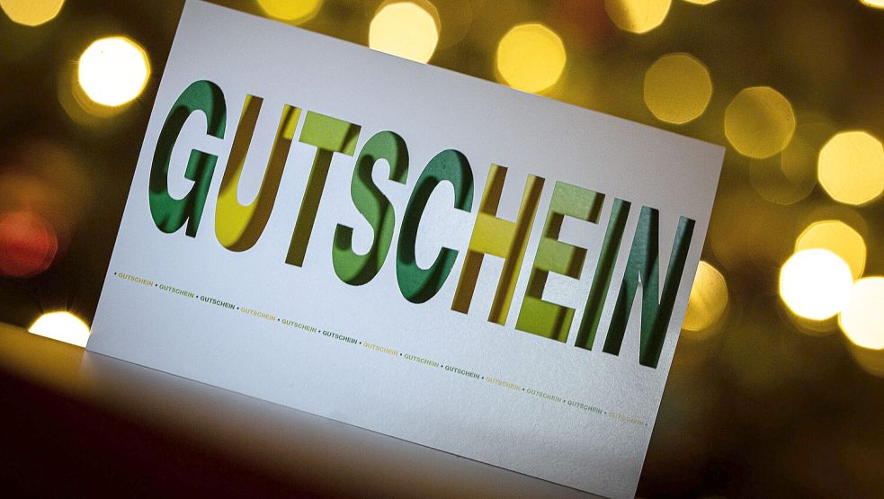 Beim Umtausch von Geschenken und beim Einlösen von Gutscheinen gibt es Regeln. Ist kein früheres Ablaufdatum auf dem Gutschein vermerkt, behält er für drei Jahre seine Gültigkeit. Foto: dpa/Pförtner
