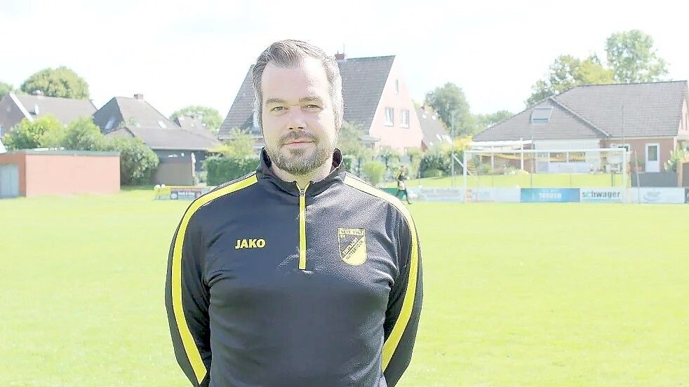Der Kopfball-Treffer von Torhüter Carsten Voskamp (Nüttermoor) hat es in die Sendung „Zeiglers wunderbare Welt des Fußballs“ geschafft. Foto: Privat/Bürsken