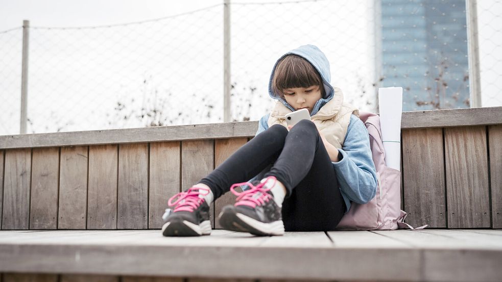 Nach der Corona-Pandemie ist die Zahl der Schulschwänzer gestiegen. Foto: IMAGO / HalfPoint Images