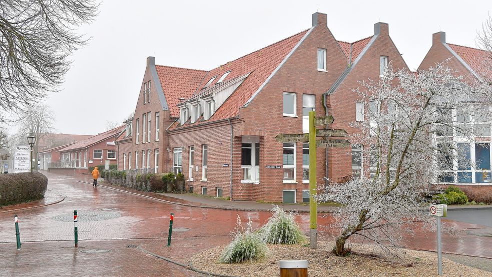 Das einstige Seniorenhuus befindet sich im Ortskern von Greetsiel. Foto: Wagenaar