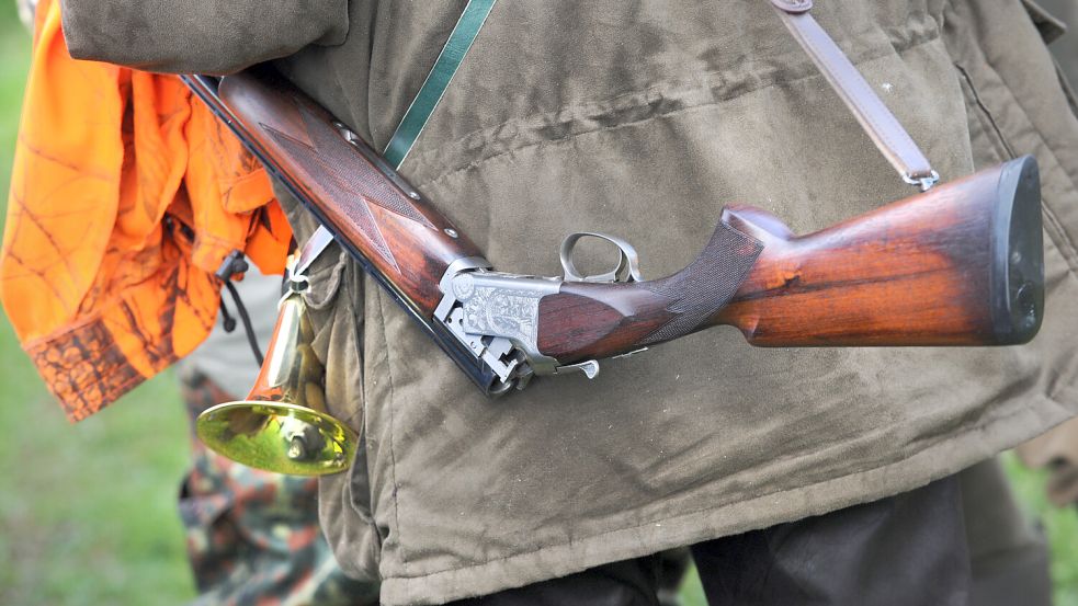 Geht es nach Rot-Grün, soll das Jagdrecht in Niedersachsen geändert werden. Die Jäger laufen dagegen Sturm – und bekommen Unterstützung von der CDU. Foto: dpa/Kästle