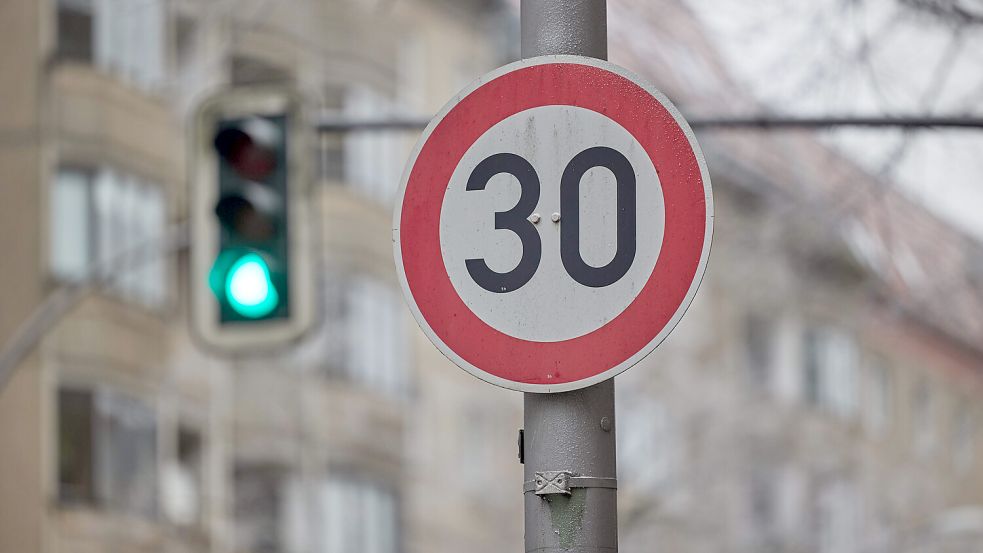 Sollte Tempo 30 die Regelgeschwindigkeit in Städten sein? Foto: dpa/Jörg Carstensen