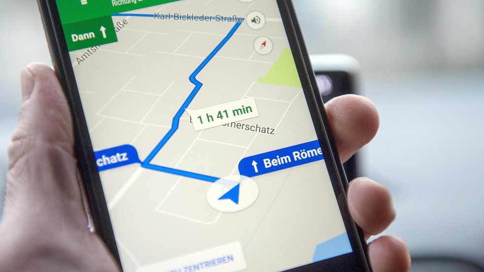 Mehr als 60 Millionen Straßenkilometer hat Google Maps bereits kartografiert. Foto: dpa/Armin Weigel