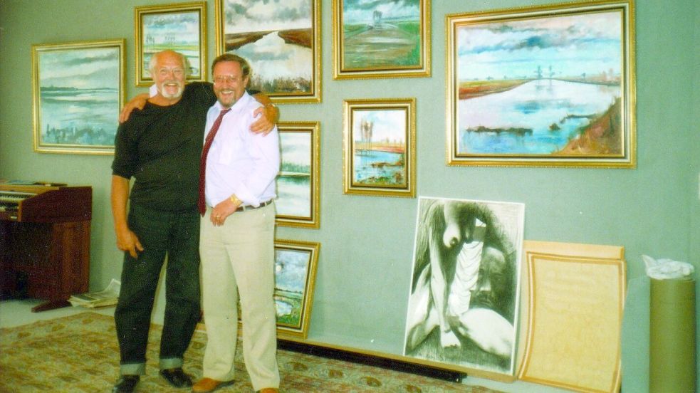 Reiner-Paul Krischek (rechts) beschreibt das, was ihn mit Jürgen Müller-Dühring verband, als eine innige Männerfreundschaft. In seiner Villa richtete er 1992 ein kleines Museum für den Künstler ein. Foto: Archiv