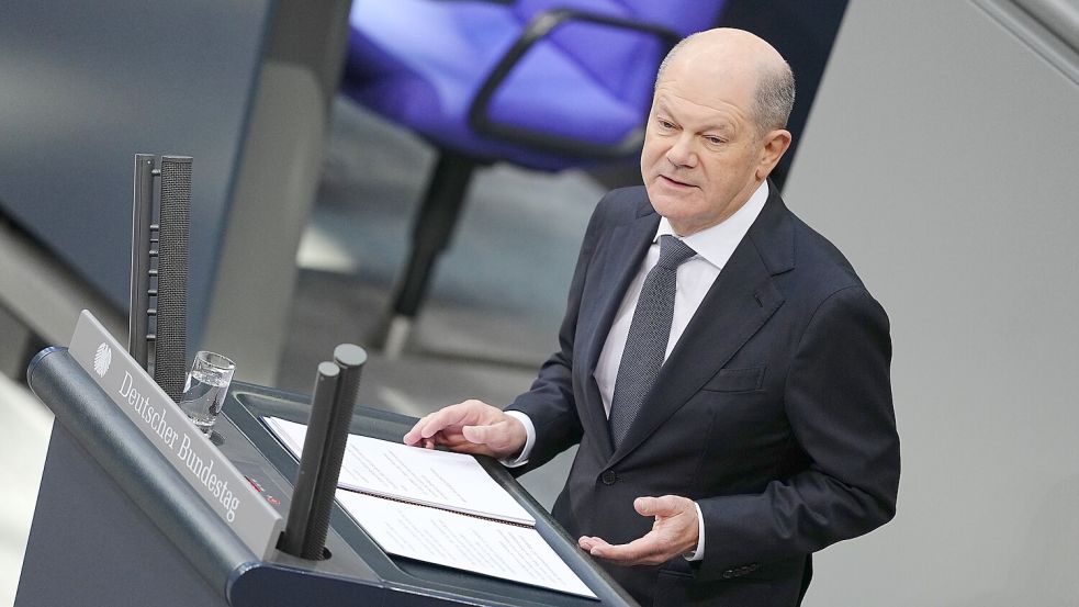 Bundeskanzler Olaf Scholz hat in der Generaldebatte am Dienstag den Auftakt gemacht und trotz großer politischer und wirtschaftlicher Herausforderungen Hoffnung geschöpft. Foto: dpa/Kay Nietfeld
