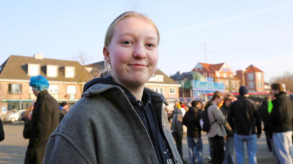 Organisatorin Jana Baumann nach der Veranstaltung auf dem Marktplatz in Wiesmoor. Foto: Böning