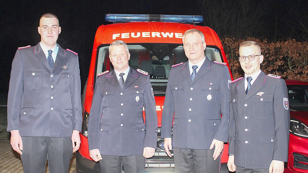 Das neue und das alte Führungsduo in Weenermoor (von links): Vincent Hassler, Ingo Janssen, Wilhelm Heijen und Nico Diddens. Foto: privat