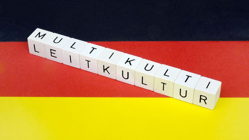 Leitkultur gegen Multikulti? Der alte Streit um das richtige Kulturverständnis bricht wohl wieder auf. Das zeigen die Programme der Parteien zur Bundestagswahl. Foto: IMAGO/Steinach