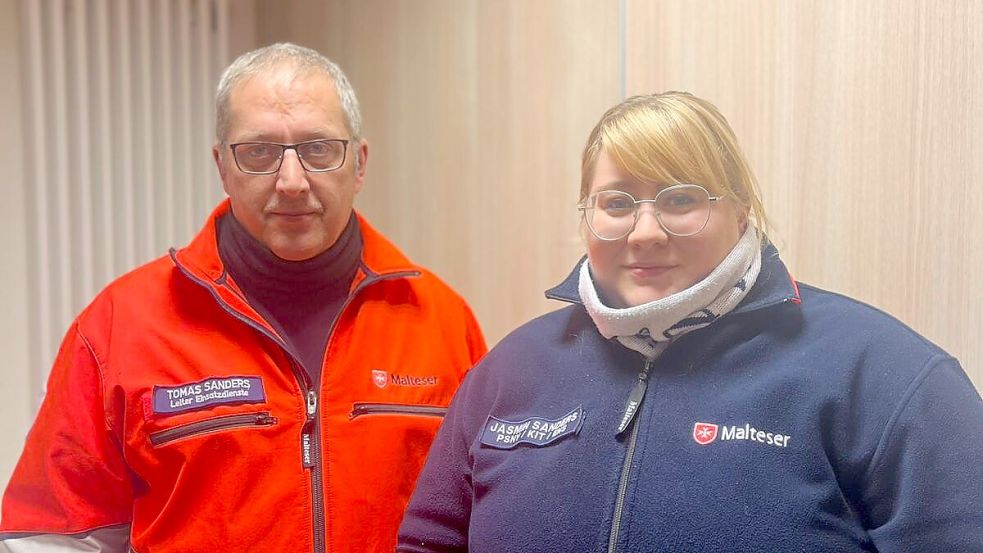 Tomas Sanders und Jasmin Sanders sind Experten in der Ersthilfe. Sie geben Tipps und erklären, worauf Ersthelfer achten müssen im Notfall. Foto: Malteser