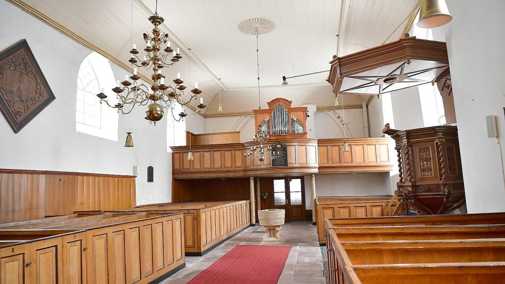 Protestantisch schlicht: der Innenraum der Suurhuser Kirche.