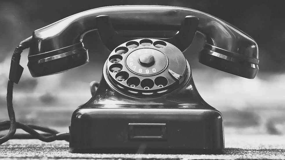 Mamas müssen jederzeit erreichbar sein, das war schon immer so – auch, als es noch keine Telefone mit Akku gab. Foto: Pixabay